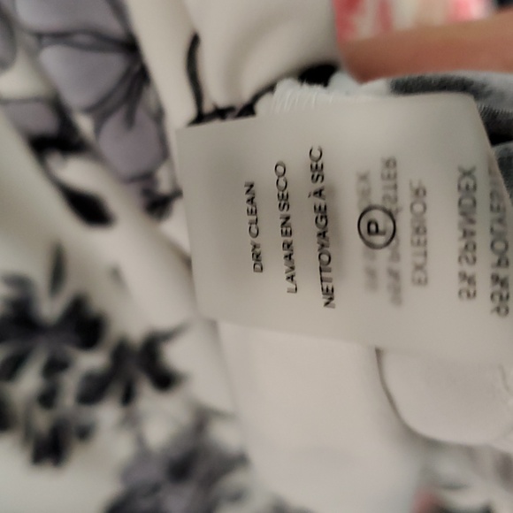 Calvin Klein Black Floral Print Blouse - White Large Sleevless - Picture 7 of 8